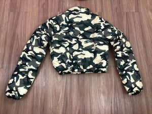 Stay Stylish and Warm with Our Army Green Camouflage Down Jacket